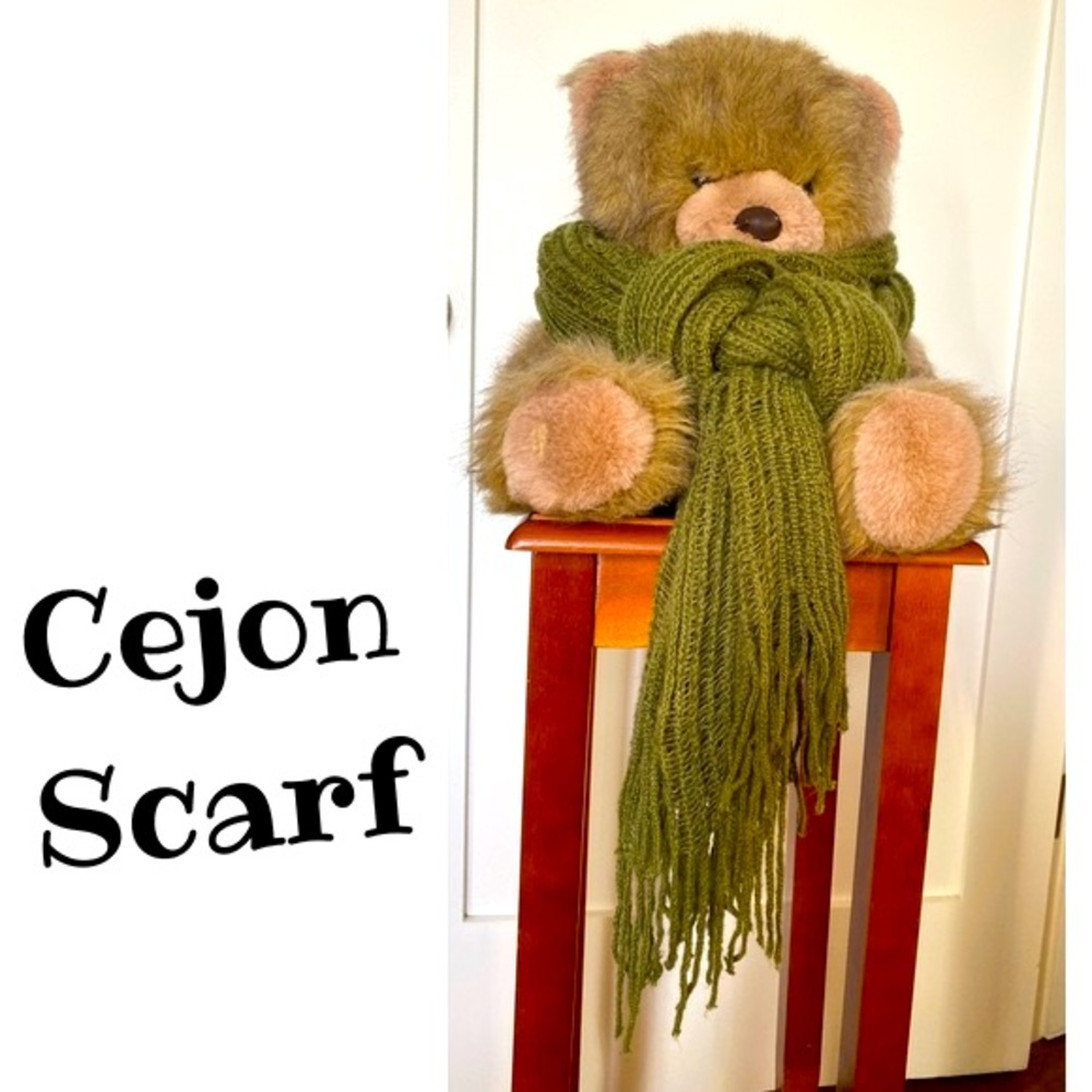 Cejon Scarf